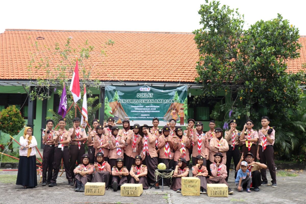 Diklat Pengurus Dewan Ambalan SMAN 3 Sidoarjo: Bangun Karakter, Kepemimpinan, dan Keterampilan yang Berkualitas
