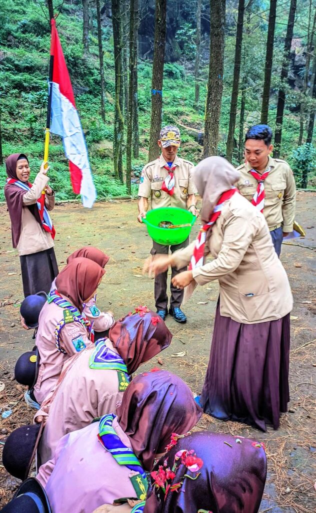 MA-Bahaudin-Taman-8-632x1024 Perkuat Karakter Menjadi Pribadi Mandiri, Pramuka Bahaudin Lakukan Petualangan di Indreng Genitri