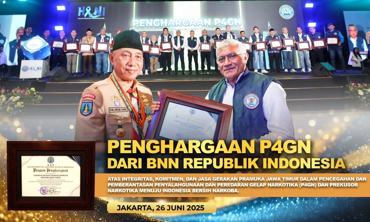Ketua Kwarda Jatim Terima Penghargaan dari BNN, Serukan Pramuka Jawa Timur Jauhi Narkoba