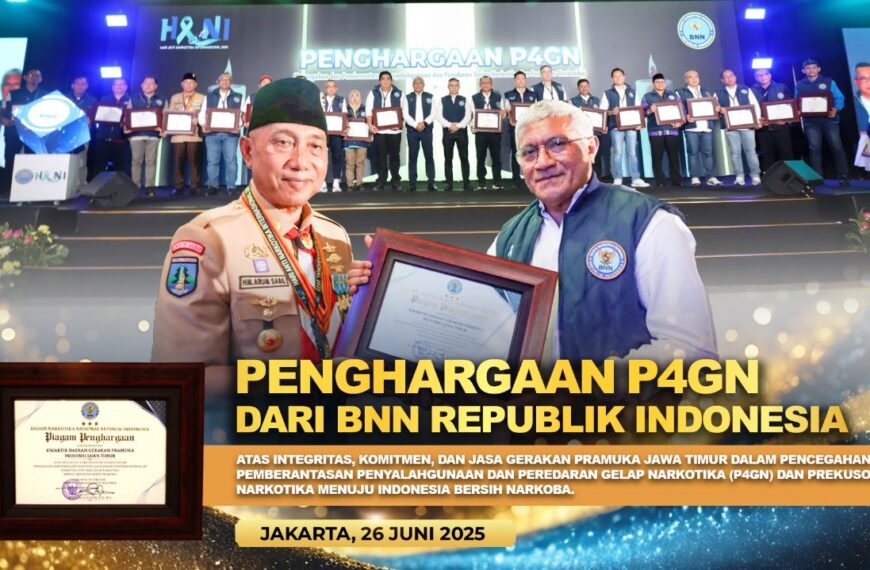 Ketua Kwarda Jatim Terima Penghargaan&hellip;