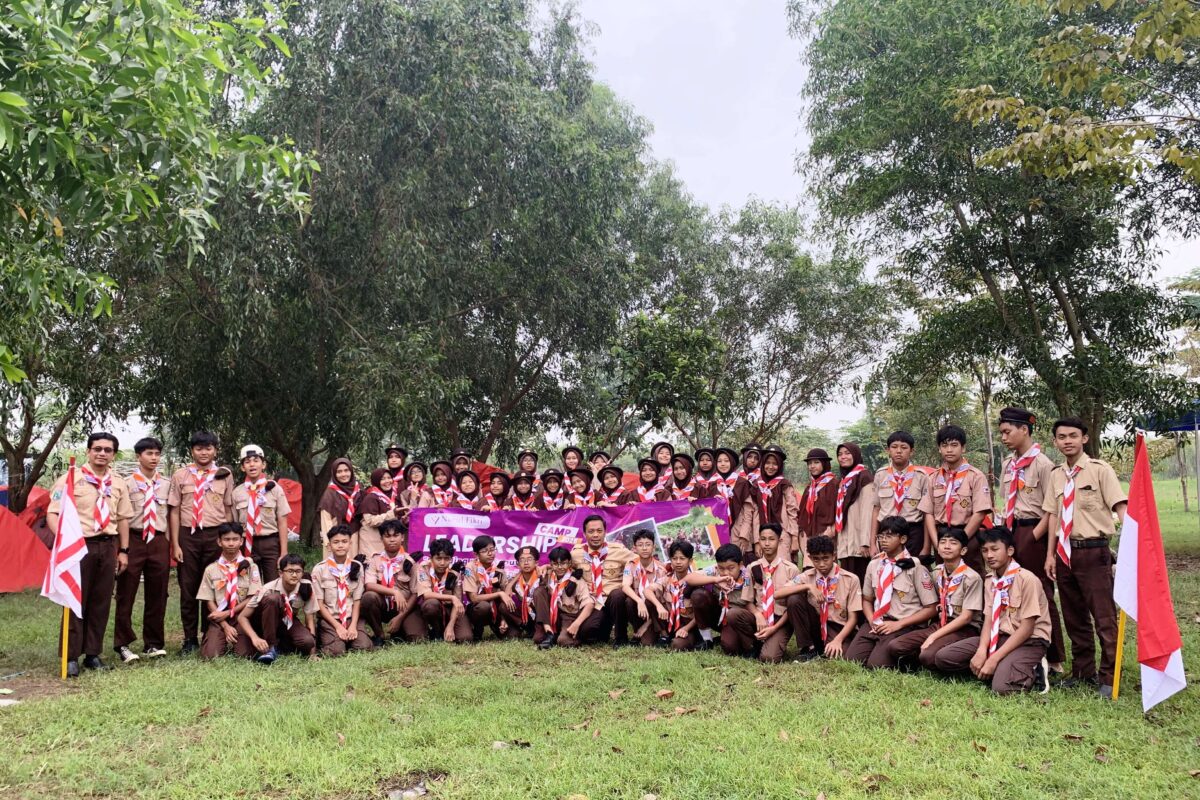 Standing with Scouts, Great in Leadership: Leadership Camp dan LT-1 Penuh Makna Pramuka SMP Nurul Fikri Sidoarjo