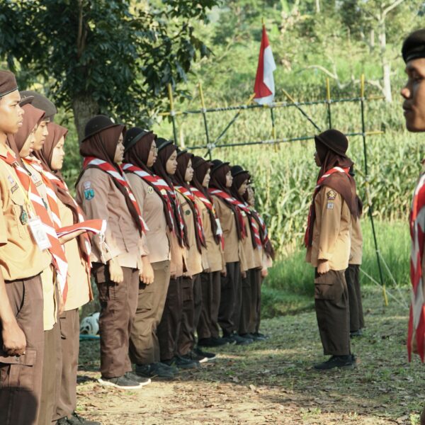 Lantik Anggotanya Menjadi Bantara-Laksana, SMK Plus NU Sidoarjo…