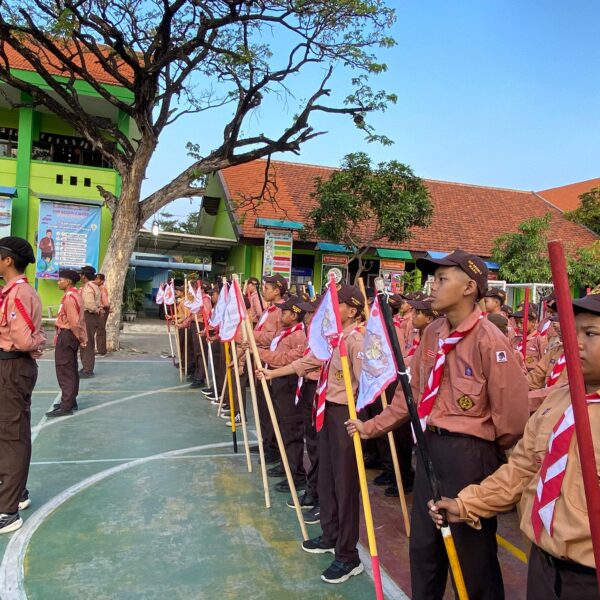Perkemahan Tamu Galang SMP Negeri 2 Waru 2025: Ajang Latih Kemandirian, Kebersamaan, dan Semangat Kepramukaan