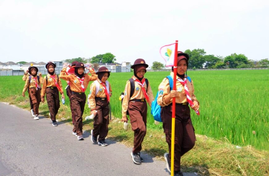 Kobarkan Semangat Santri dan Jiwa Pramuka di Kegiatan Jelajah Santri 1 SAKO Ma’arif NU Ranting Candi