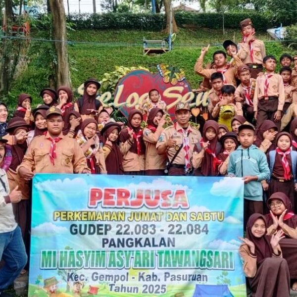 Pramuka MI Hasyim Asy’ari Gempol Tumbuhkan Semangat Kemandirian&hellip;
