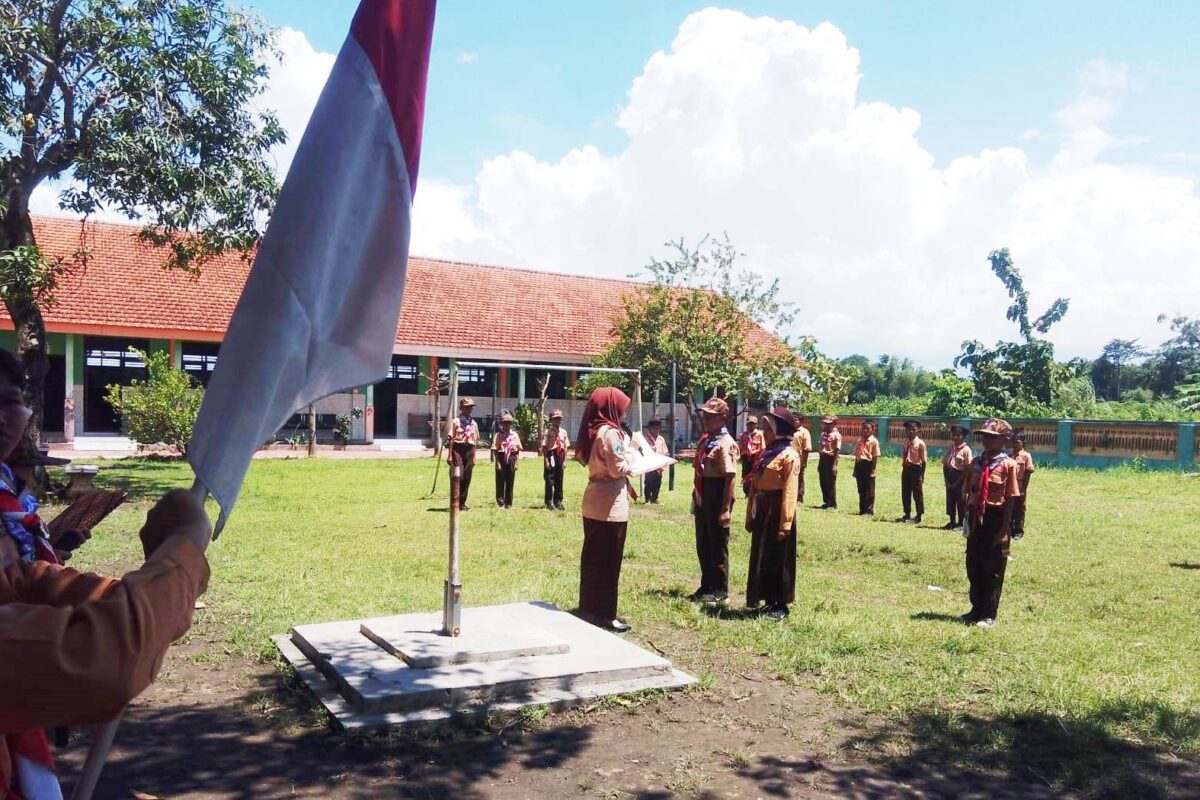Pelantikan Penggalang Ramu dan Rakit SDN Banjarwungu 2, Tunjukkan Kualitas dan Semangat Berproses