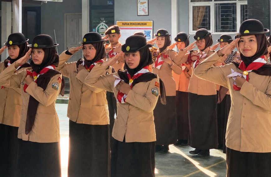 Ambalan Kyai Modjo – Nyi Ageng Serang SMK Negeri 1 Purwojati Gelar Pelantikan Bantara Penuh Semangat dan Kebersamaan